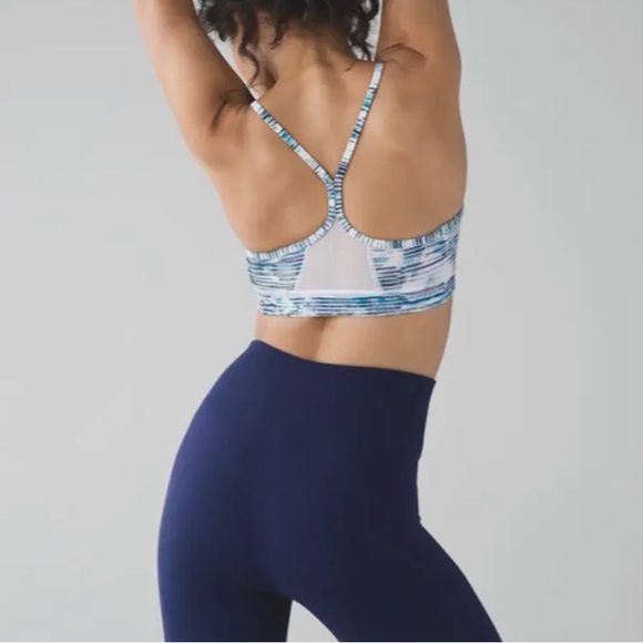 Size 8 Lululemon Flow Y with Mesh back detail - Picture 5 of 6